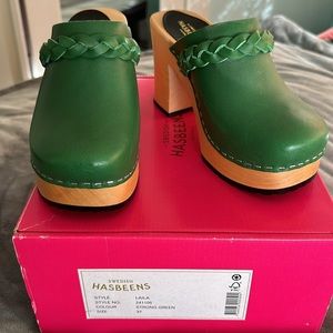 Swedish Hasbeens Laila green leather braided platform clog